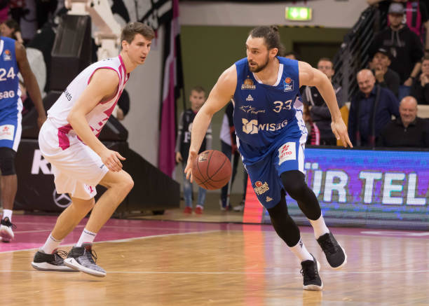 他在战术执 他在战术执