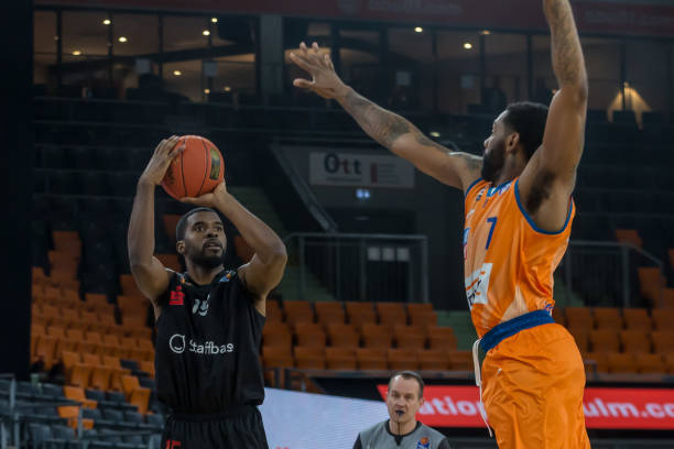 叉戟与中路 叉戟与中路